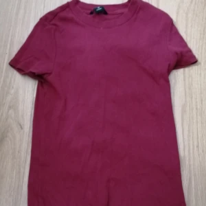 Tröja  - En tröja som inte kommer till användning längere 💗