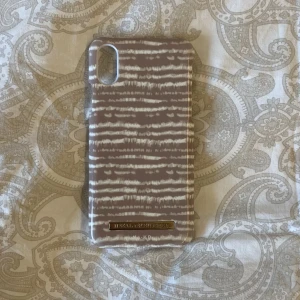 Mobilskal - Använt ganska mycket, men är fortfarande i fint skick