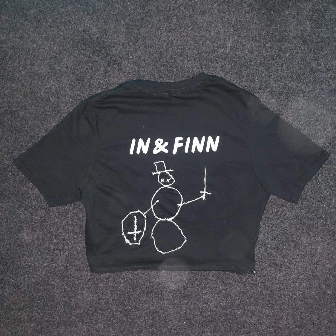 INN & FINN CUSTOM CROP TOP