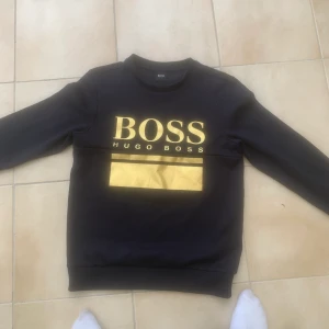 Hugo boss - Säljer min hugo boss saldo 1 flr att den inte används.