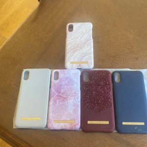Mobilskal  - Hej säljer mina mobilskal då jag har köpt ny mobil och därefter inte behöver dom eller att dom ej kommer till användning. iPhone xs  Pris kan även diskuteras
