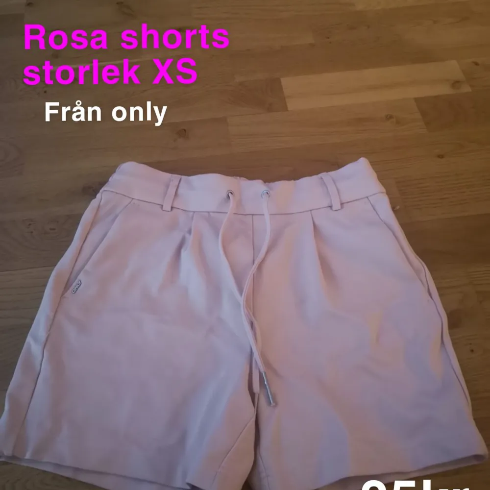 Rosa shorts från only Knappt använda Stretchiga. Shorts.