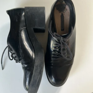 Finskor  - Snygga skor från zara i storlek 36 