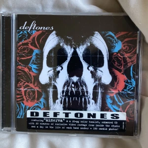 deftones minerva cd - Bra skick deftones på cd! Köpte för 169 kr