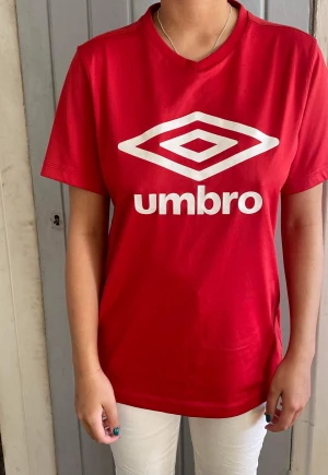 Träningströja  - Använd ett fåtal gånger 