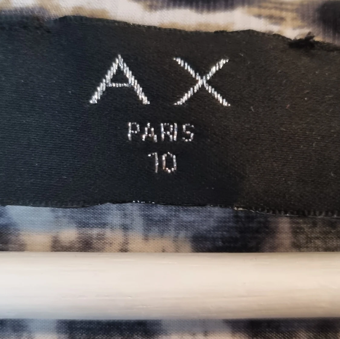 Längre tight leopardklänning - 90