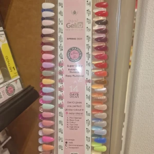 Gelpolish - Alla är oanvända och oöppnade, 50kr/st eller billigare vid köp av fler🦋 Fler färger finns än de på bilden, säljes då vi har för många på salongen.