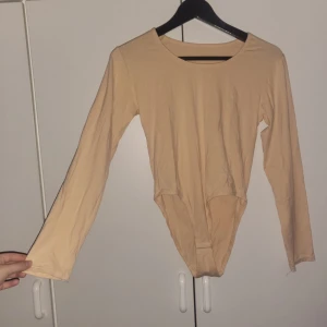 Body - Super fin högmidjad body, knappt använd🦋