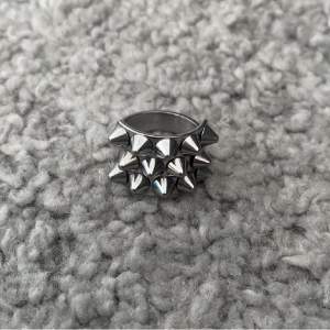 (Lånad bild) silver Edblad ring köpt för 399