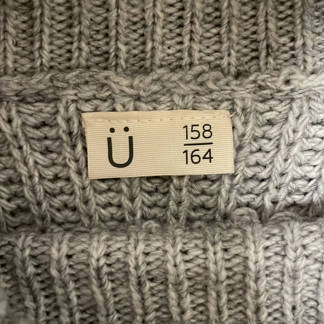 Stickad tröja med krage  - 91
