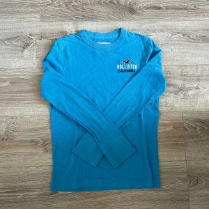 Hollister tröja  - En snygg långärmad tröja i toppen skick,  hör av er vid intresse!