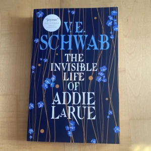 the invisible life of addie larue - säljer boken the invisible life of addie larue helt ny