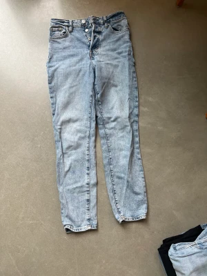 Jeans  - Bra kvalitet ❤️ kommer ej till användning, inte med stil