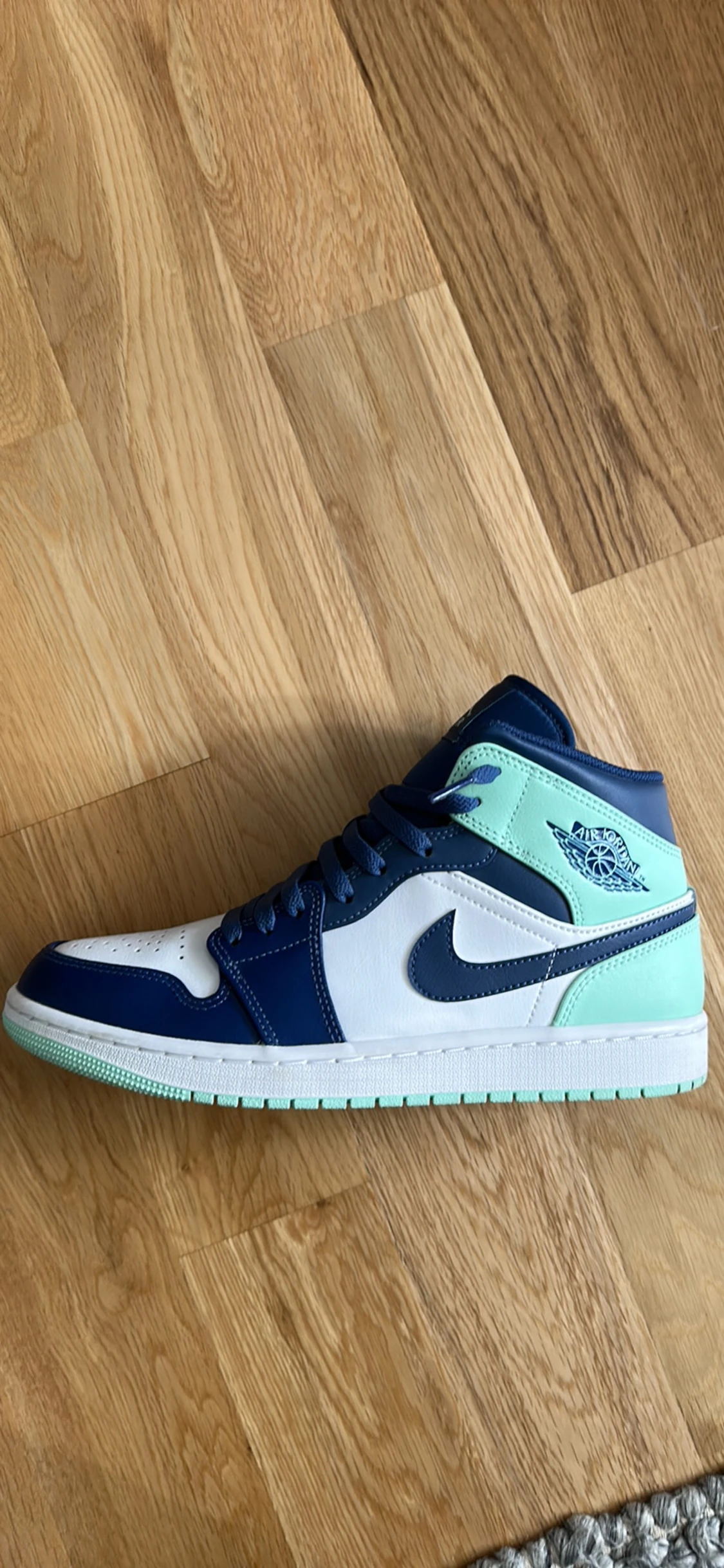 Jordan 1 Blue Mint - 90