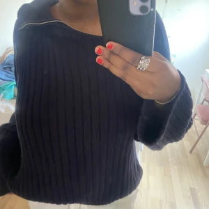 Stickad tröja  - Stickad tröja från zara. Köp direkt för 150