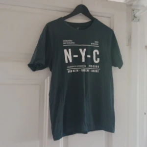 NY tröja - Användt skick.