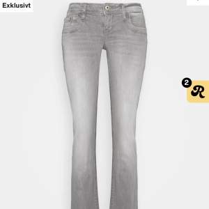 Säljer dessa superfina slutsålda ltb jeans i storlek 25/32. Inga defekter, i bra skick.❤️