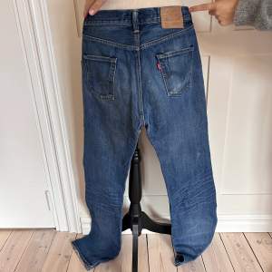 Blåa Levis jeans 