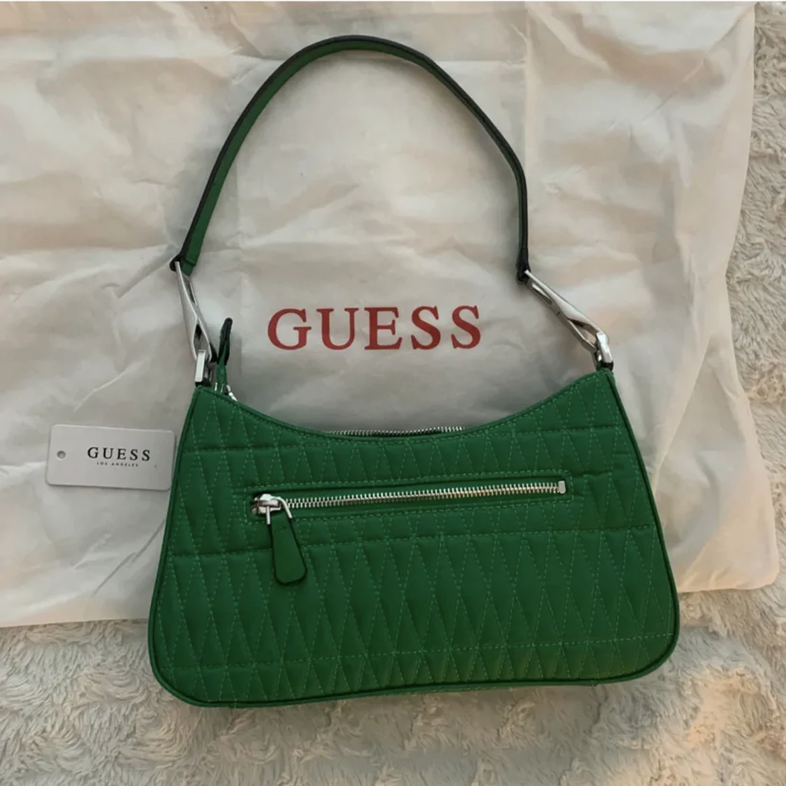Guess väska - 90