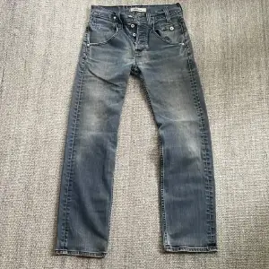 Levis 533 jeans storlek 31/34 