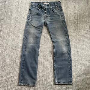 Levis 533 jeans storlek 31/34 