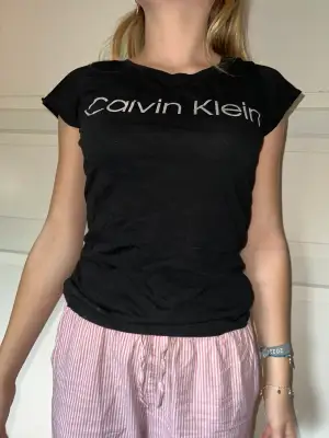 Jätte fin Calvin clein tröja knapp använd💋
