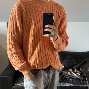 Kabelstickad Gant tröja - Säljer denna gant tröja då jag inte använder den längre. Den är i storlek 2Xl men passformen är betydligt mindre. Tar även emot bud😁