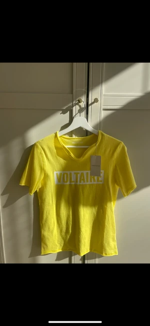 Zadig tshirt  - Så fin zadig tshirt aldrig använd passar xs/s. Skriv för fler bilder osv❤️