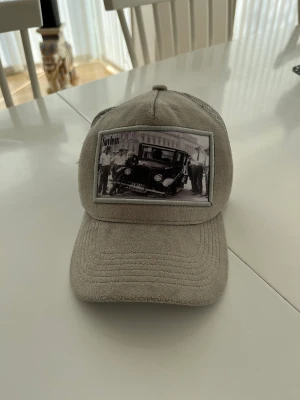 Keps  - Säljer nu min snygga sayless keps. Den är använd men i mycket bra skick