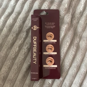 - - Säljer detta ögonfrans lim från duff beuty Det ska hålla i 7 dagar och det är vattenfast. Jag har aldrig använt det för jag ångrade mig när jag hade köpt det. Köpte det för 280kr. Kom privat för fler bilder eller frågor🫶🏼