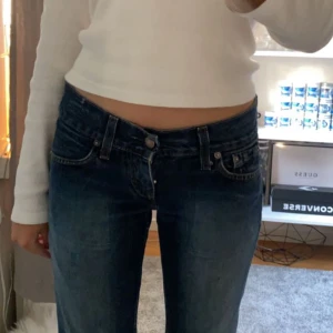 Lågmidjade jeans - Jätte snygga lowwaist jeans, vintage från Levis