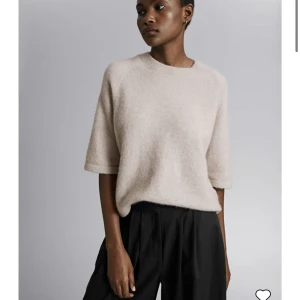 Other stories tröja  - Snygg tröja! ❤️ 100% Kashmir ny pris: 690 mitt pris: 455   400kr I SNABB AFFÄR! 