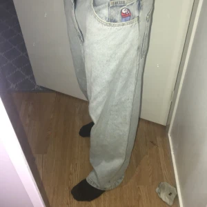 POLAR BIG BOY JEANS - Aldrig använda i toppskick Strl Xs men passar S. Säljer på grund av att jag inte är intresserad  SKRIV SÅ KAN VI DISKUTERA PRIS OCH SÅ KAN DU FÅ KÖPA DIREKT! 