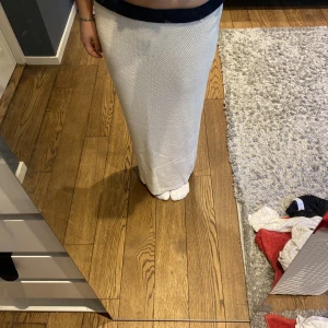 Långkjol - Jättefin och oanvänd långkjol som är perfekt till till exempel stranden från Zara💗