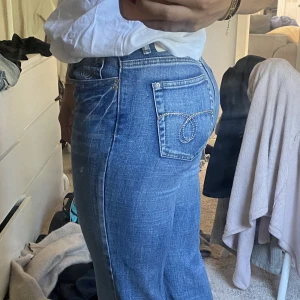 Jeans  - Uppskattad stl M