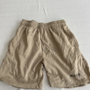 Shorts från Nicce  - Shorts från Nicce  Storlek S 