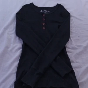 Y2k kofta - En väldigt fin kofta som inte kommer till användning, i bra skick!