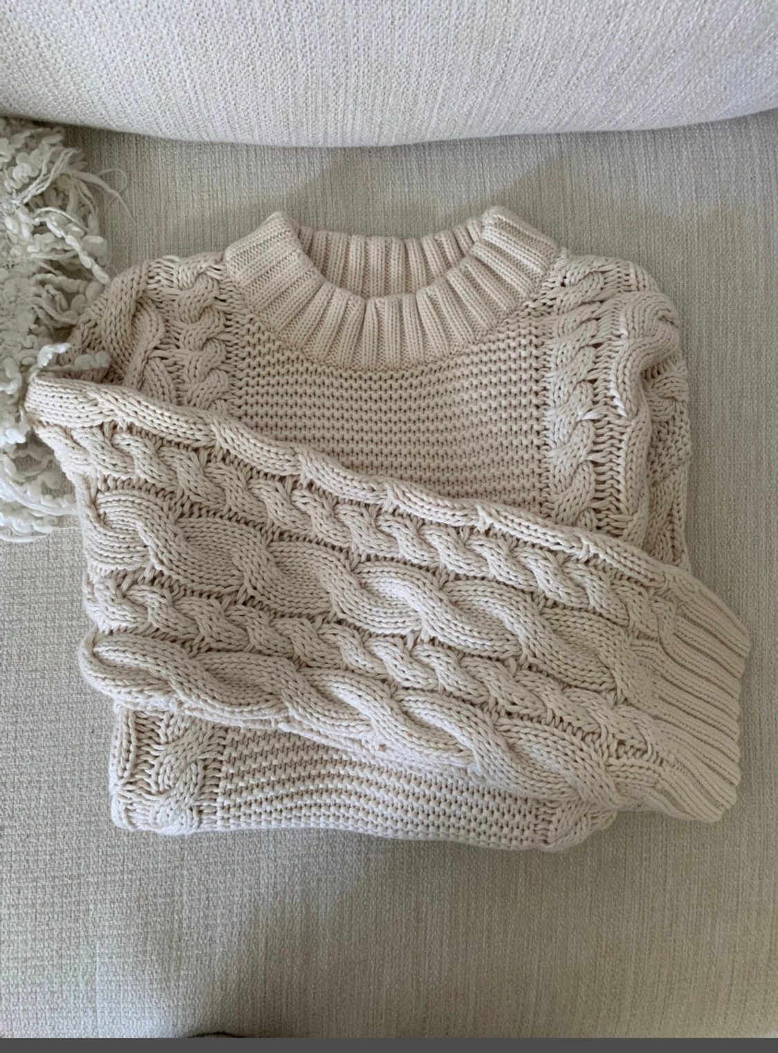 Gina Tricot chunky cable knit sweater beige - 90