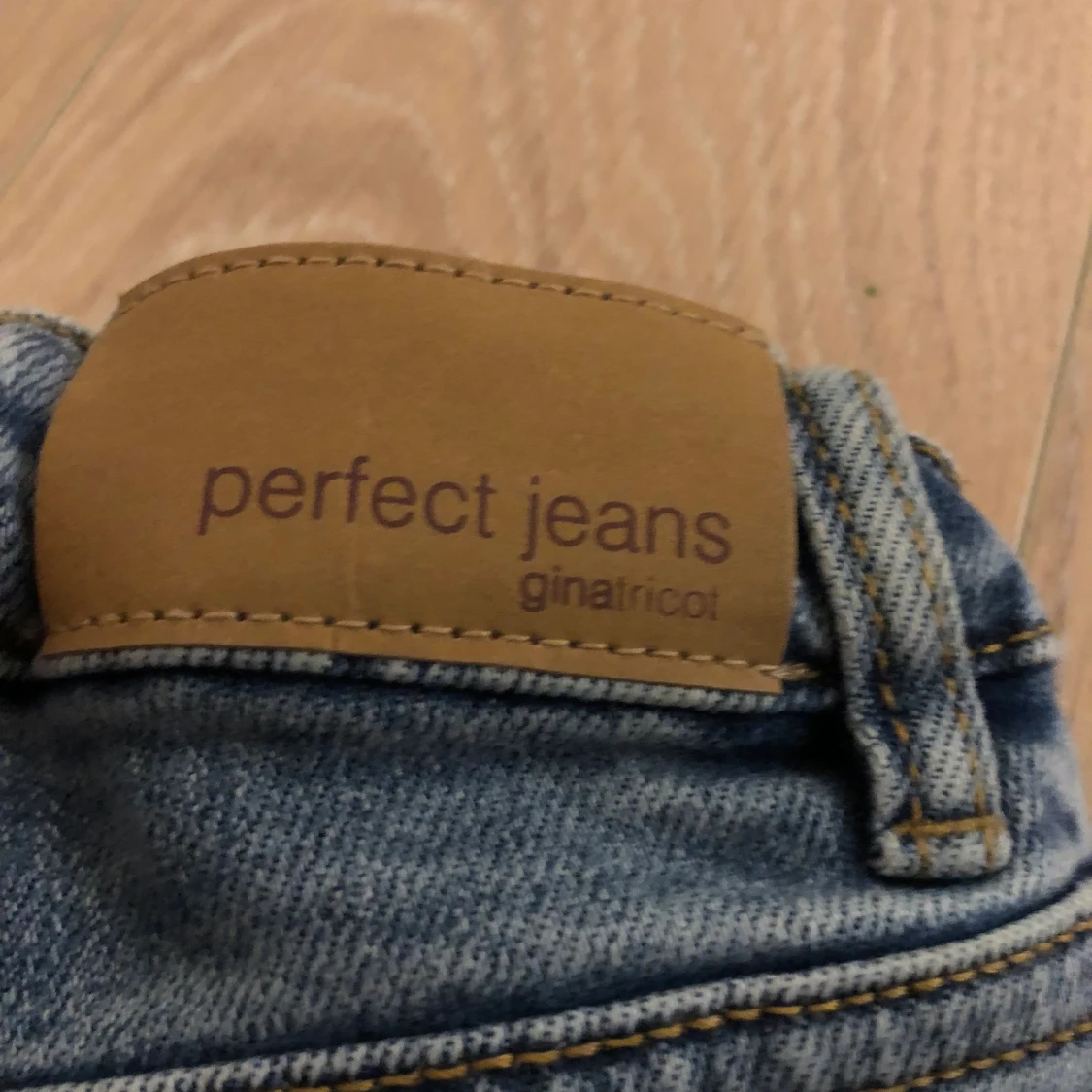 Jeans från gina tricot  - 90