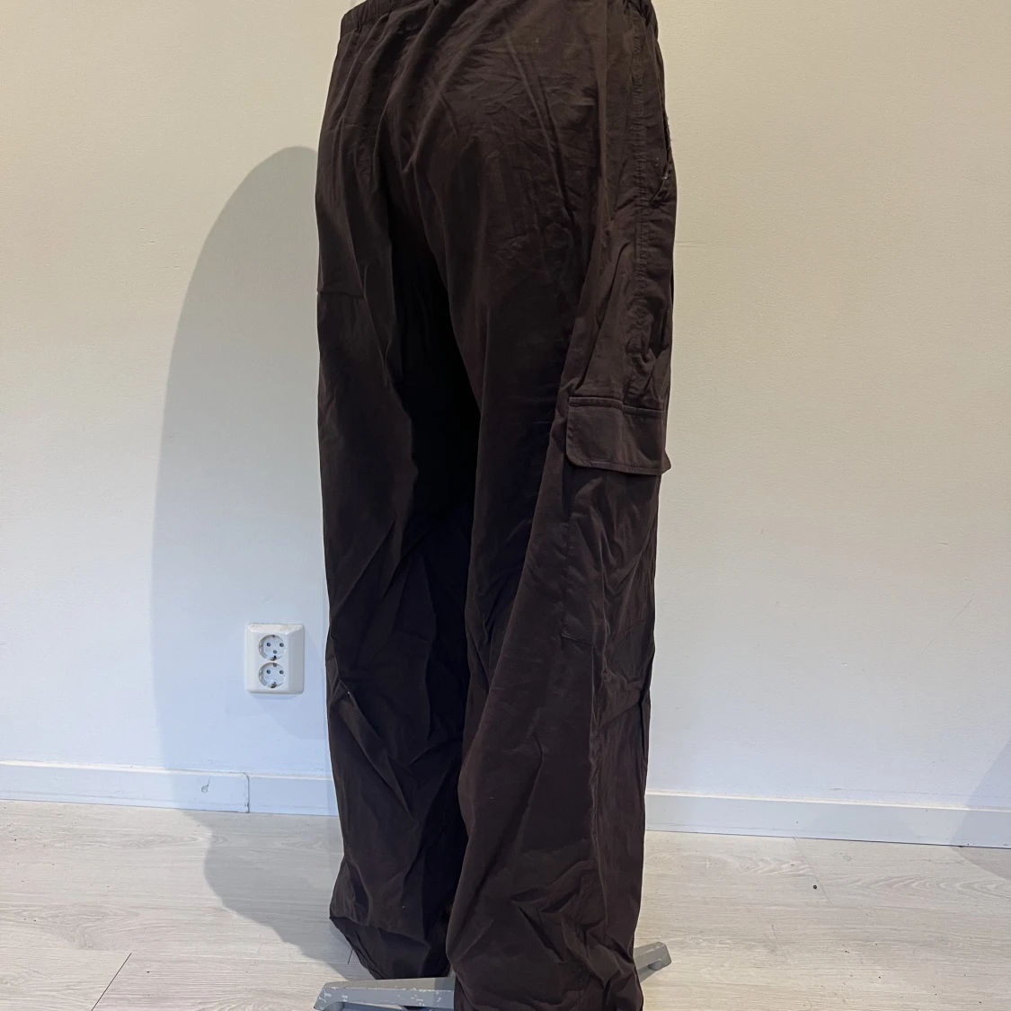 Weekday Cargo Pants - 90