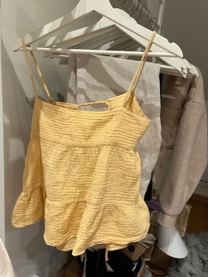 Topp - Jätte sött linne från Gina tricit