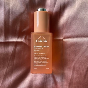Summer drops Caia ☀️  - Hej jag säljer detta tan serum (summer drops) från Caia, Bianca ingrosso själv säjer att det är en utav hennes favoriter ☀️jag erbjuder att antingen byta andra Caia produkter mot denna eller att ni köper för pengar (nypris: 295:-) 💕💕ca 95% kvar🤩☀️💕