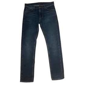 Säljer ett par Nudie jeans! Modell: Lean dean. Fin kvalitet! 9,5/10 inte mycket fel! Försöker frakta snabbt! Org pris: 1600