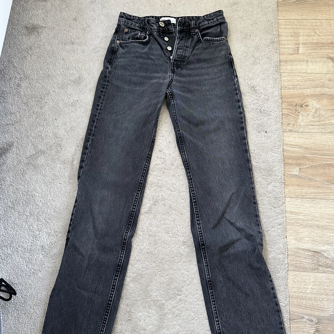 Svarta, gråa Straight jeans