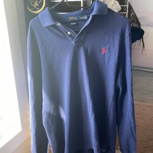 Polo ralphlauren tröja - Skriv vid frågor, tröjan är i bra skick.