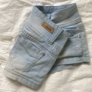 Mina favvo shorts  - Säljer mina älskade jeansshorts då dem är för små. 
