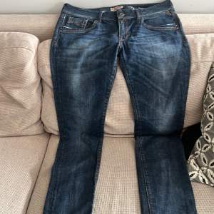 Replay jeans i skick 8-9/10