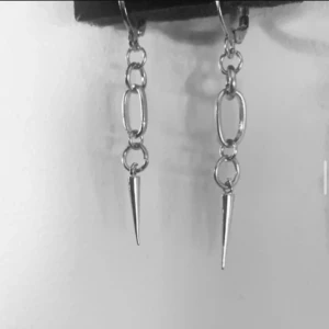 Sthlmstilsmycken  - Skit snygga örhängen  Köp en för 99kr och ett par för 150kr Modell 010