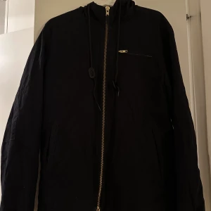 Brixtol jacka - Vår/höst jacka från Brixtol endast använd 2 gånger! Skick 10/10!! Storlek: S men jag brukar ha m och den sitter perfekt 