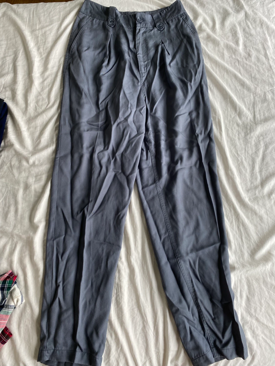 Blågråa kostymbyxor  - 90